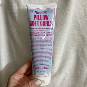 Miss Jessie’s Pillow Soft Curls